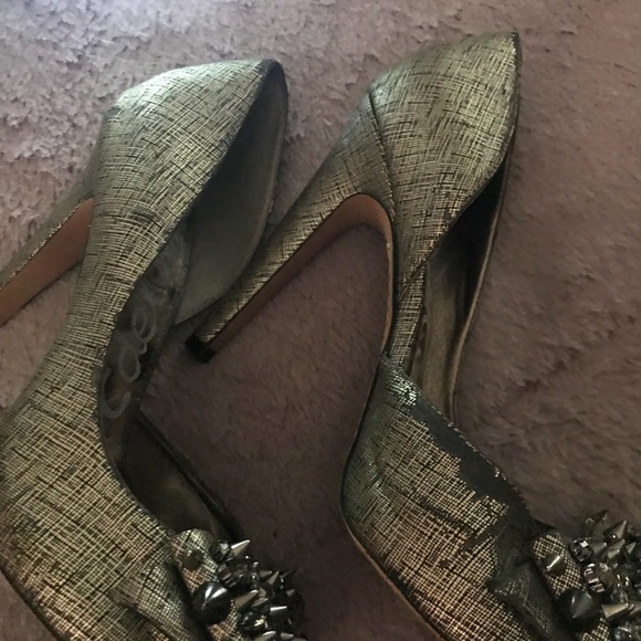 BEAUTIFUL STUDDED HEELS  - Picture 5 of 7